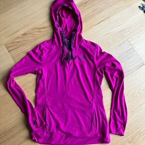 The North Face hooded athletic top, small